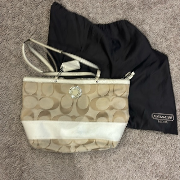 Coach purse with dust bag. - Picture 2 of 5